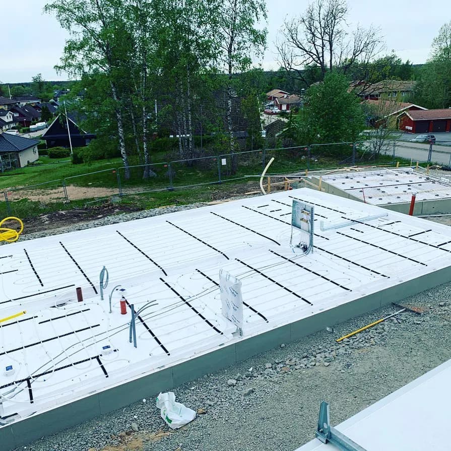 Vatten och Värme utför installationer.