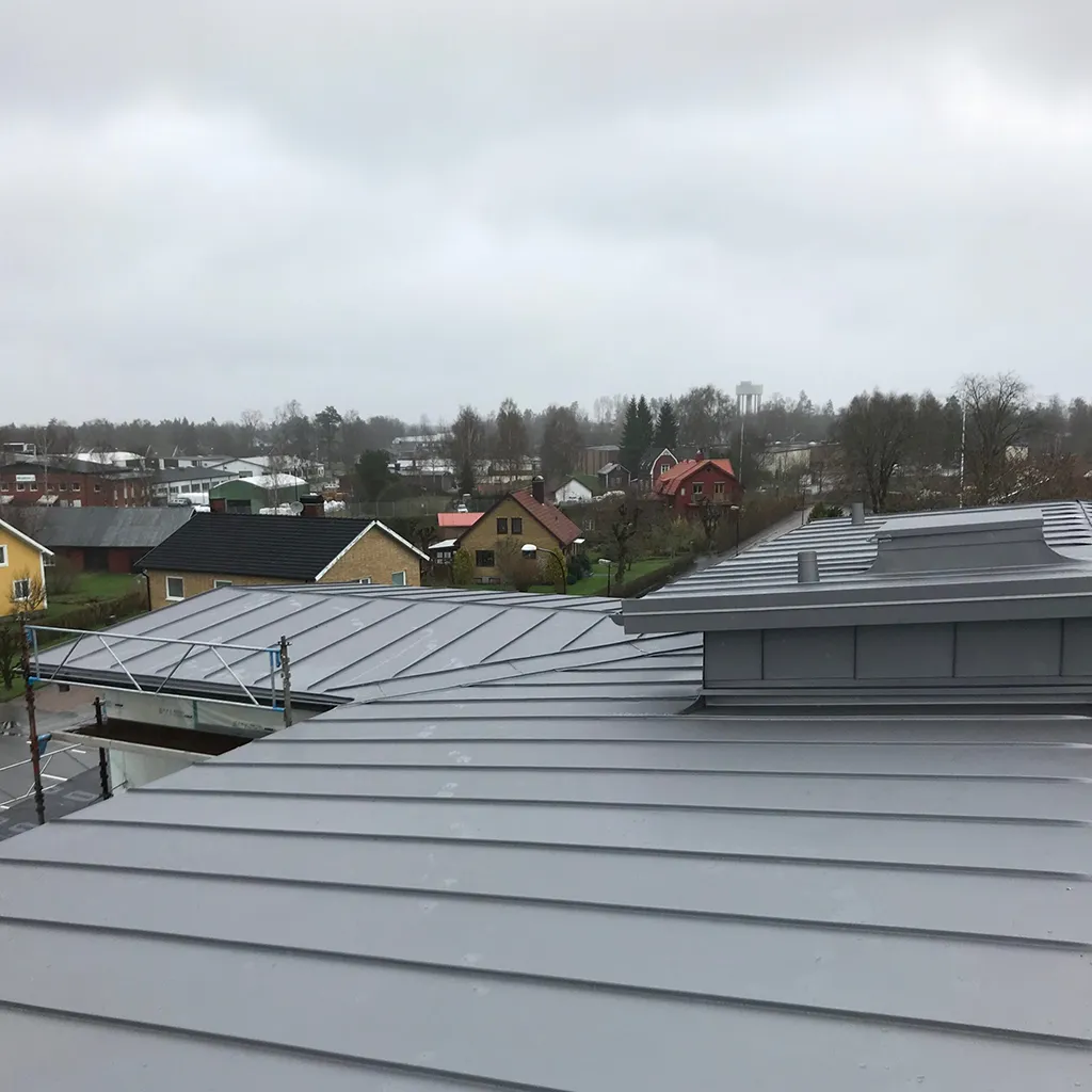 Torskinge Plåtslageri arbete på tak